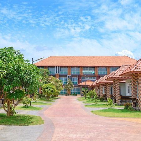 Avarin Resort Pakchong Exterior photo