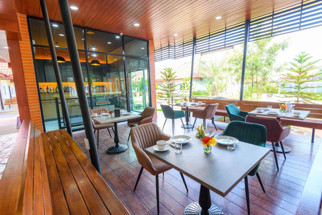 Avarin Resort Pakchong Exterior photo